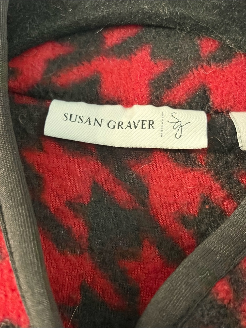 Susan Graver Red & Black Houndstooth Fleece Zip Vest - Picture 2 of 2